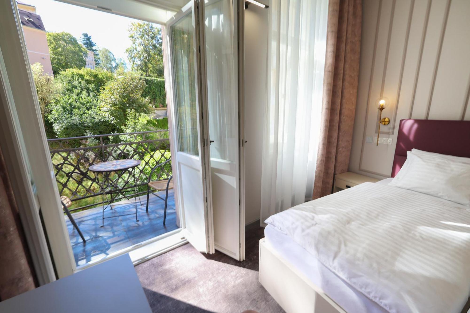 Boutique Hotel Ambiente ****+ Karlsbad Exterior foto