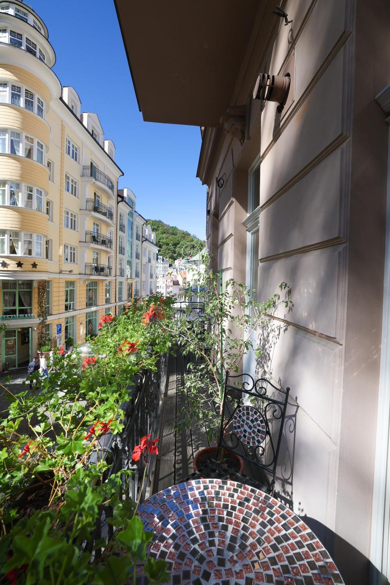 Boutique Hotel Ambiente ****+ Karlsbad Exterior foto